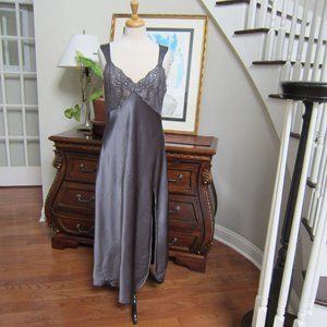 Vintage April Cornell Gray Satin Embellished Lace Trim Side Split Nightgown sz L